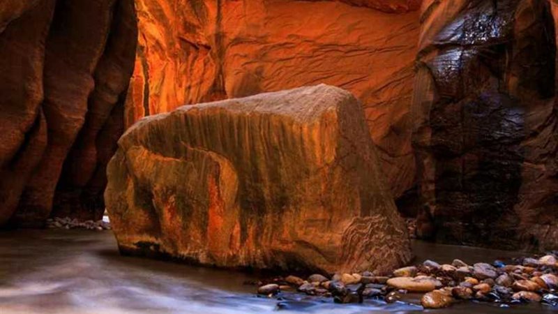 الوادي الملون في