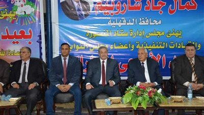 محافظ الدقهلية يستقبل المهنئين بعيد الأضحى