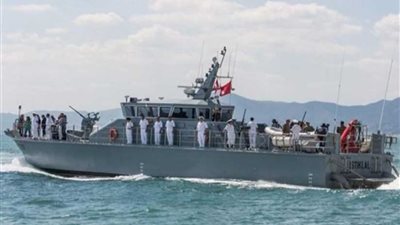 البحرية التونسية: إنقاذ 7 تونسيين حاولوا اجتياز الحدود البحرية بطريقة غير شرعية