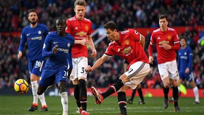 ثلاثي هجوم يقود مانشستر يونايتد أمام تشيلسي في أول قمة بالموسم الجديد