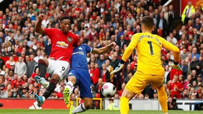 مانشستر يونايتد يضرب تشيلسي برباعية نظيفة