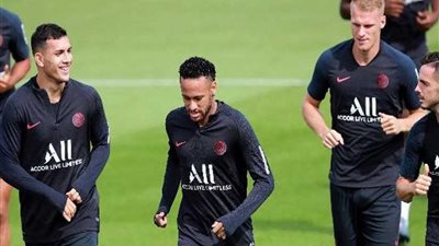 جماهير باريس سان جيرمان تهاجم نيمار