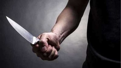 شاب يطعن والده بسكين لخلافات أسرية بمركز الفتح