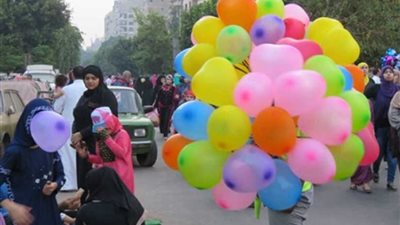 أهالي الإسماعيلية يتوافدون على المتنزهات للاحتفال بالعيد