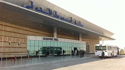 جمارك مطار أسيوط تحبط محاولة تهريب فلاشات وكروت ميموري