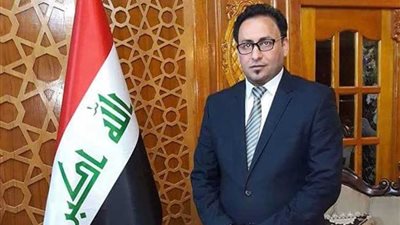برلماني عراقي يدعو الحكومة إلى إخلاء المدن من المعسكرات وإطلاق حملة لمصادرة الأسلحة