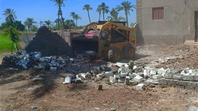 إزالة 76 تعديًا 