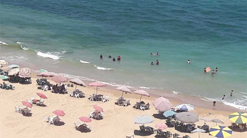 إقبال ملحوظ علي الشواطئ