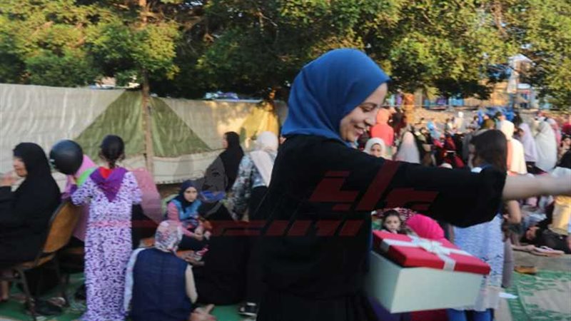 المواطنون يواصلون