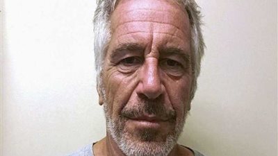 تفاصيل الصفة التشريحية للملياردير الأمريكي وسرقة الجثة من الطب الشرعي