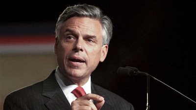 السفير الأمريكي لدى روسيا : واشنطن لا تخطط لنشر صواريخ متوسطة وقصيرة المدى في أوروبا