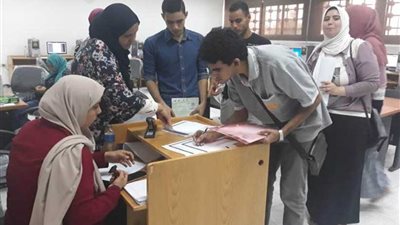 مكتب تنسيق جامعة قناة السويس يستقبل١٥٠ طالبا مع فتح باب التقديم لمرحلة الدبلومات