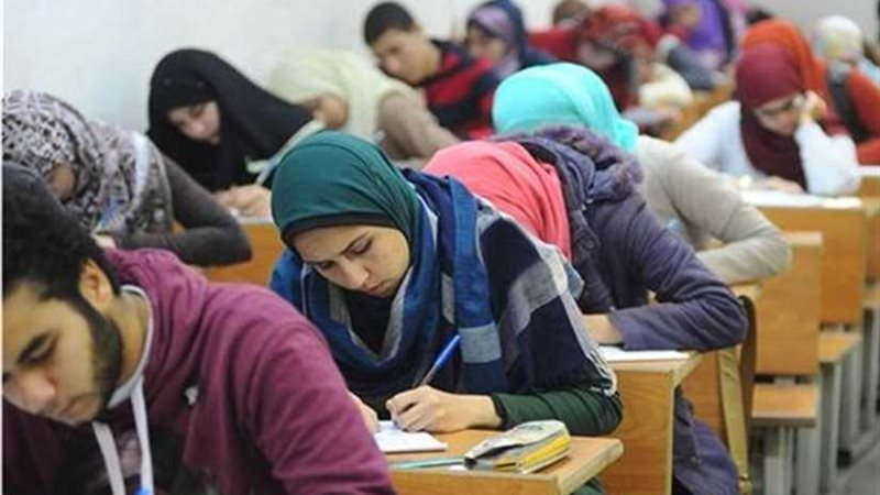 بدء امتحانات الدور