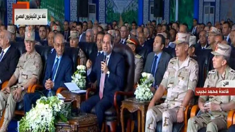السيسى يكلف بحل مشاكل