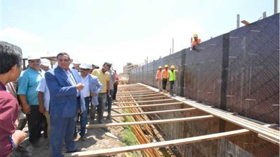 محافظ البحيرة يتفقد محطة مياه الرحمانية الجديدة