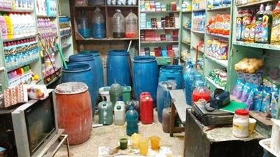 ضبط 25 طن منظفات غير صالحة بمصنع بالإسكندرية