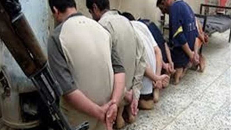 السجن ١٥ سنة لخمسة