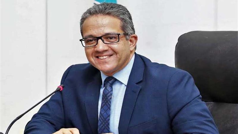 وزير الآثار يشهد