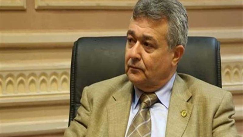 سياحة البرلمان تشيد