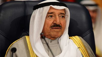 أمير الكويت يهنىء رئيس المجلس السيادي في السودان