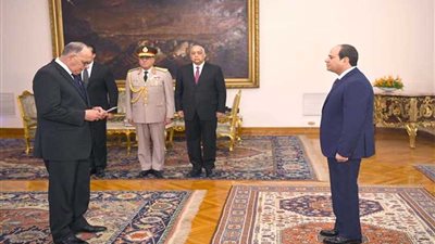 الرئيس السيسي يشهد أداء حلف اليمين للمستشار الدكتور أبو بكر الصديق رئيساً لهيئة قضايا الدولة
