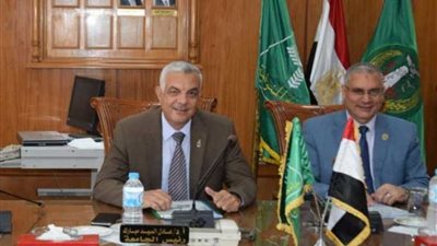 تخفيفًا على الطلاب.. لجنة لدراسة تطوير آلية توزيع الكتب بـ“جامعة المنوفية“