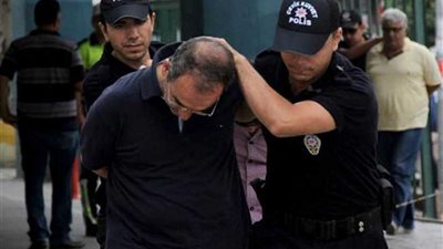 تركيا تصدر مذكرات اعتقال بحق 86 مدنيا وعسكريا لصلتهم بجولن