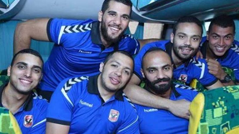 يد الأهلي في معسكر