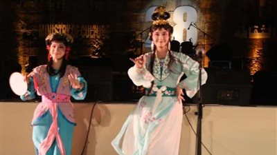 فلكلور الصين يلفت الأنظار.. والسداسي يبحر في مؤلفات شرارة بمحكى القلعة