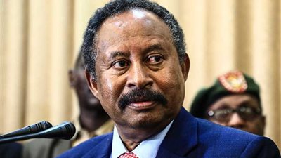 رئيس الوزراء السوداني يتفقد مناطق أغرقتها السيول في الخرطوم