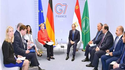 الرئيس السيسي يلتقي المستشارة الألمانية على هامش قمة السبعة الكبار بفرنسا