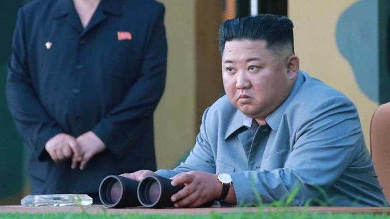 كيم جونغ أون يشرف
