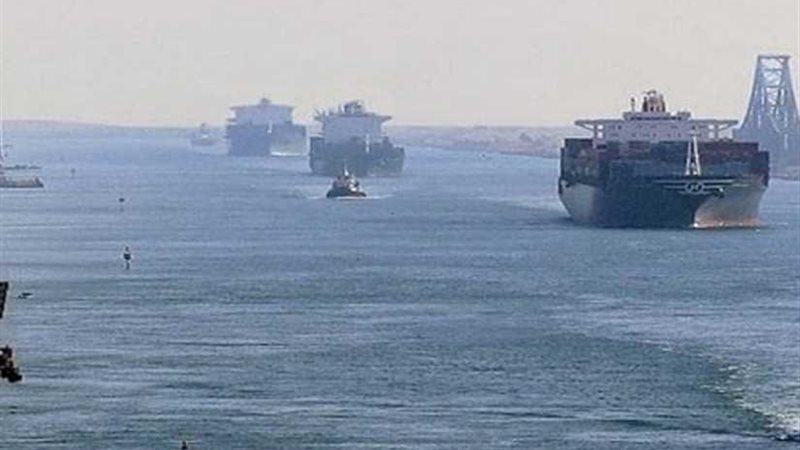 عبور 56 سفينة المجرى