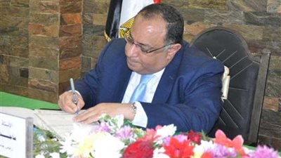 منح تدريب مجانية للطلاب بكلية الفنون التطبيقية بحلوان