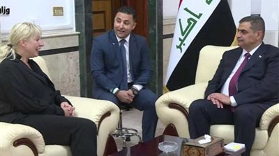 وزير الدفاع العراقي يبحث مع سفيرة بولندا العلاقات العسكرية