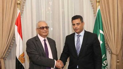 أبو شقة يصدر قرارًا بتعيين حسين الهواري في الهيئة العليا للوفد