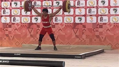 محمد إيهاب يتوج بذهبية الخطف وزن ٨١ كجم