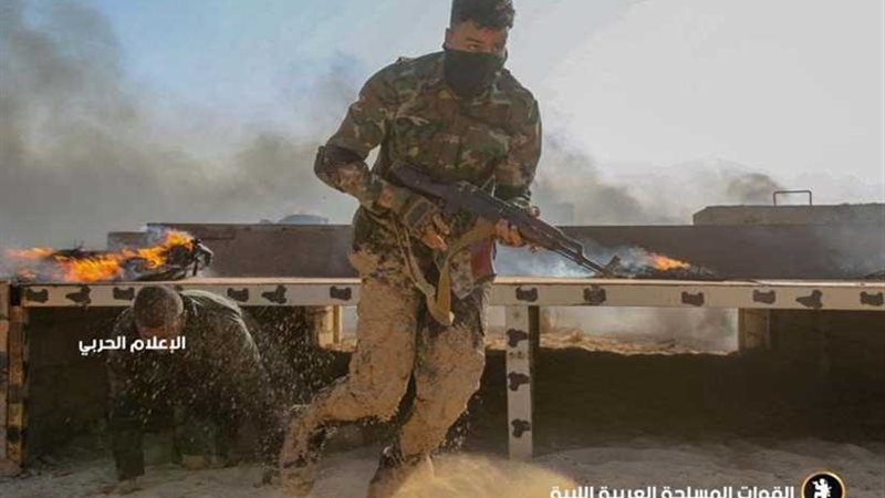 مصنع الرجال في بلد