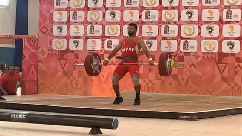 مصطفى إبراهيم يحقق