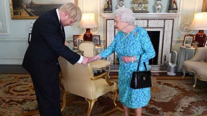 جونسون يعلن الحرب