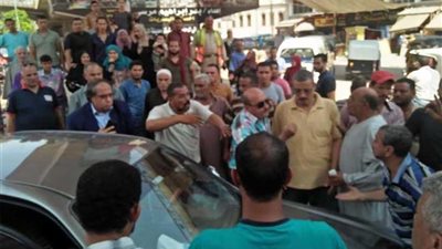 سائق يعتدي لفظيًا على مسنة ومحافظ المنوفية يأمر بضبطه