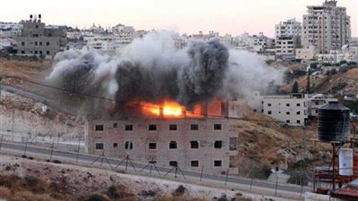 إندونيسيا: إضرام النار في مبنى حكومي محلي بمقاطعة 