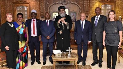البابا تواضروس يستقبل وفد دولة بوروندي