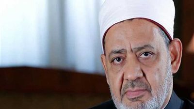 الإمام الأكبر يوجه بتكفل سفر جثمان الطالب الإندونيسي 