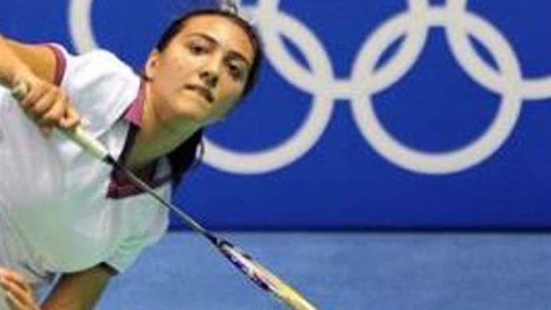 زوجي سيدات الريشة