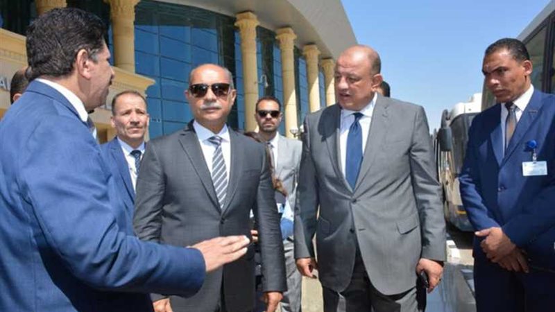 وزير الطيران المدني