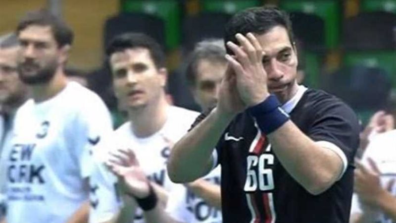 أحمد الأحمر رجل مباراة