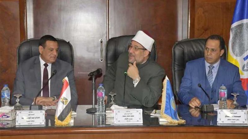 وزير الأوقاف: هناك