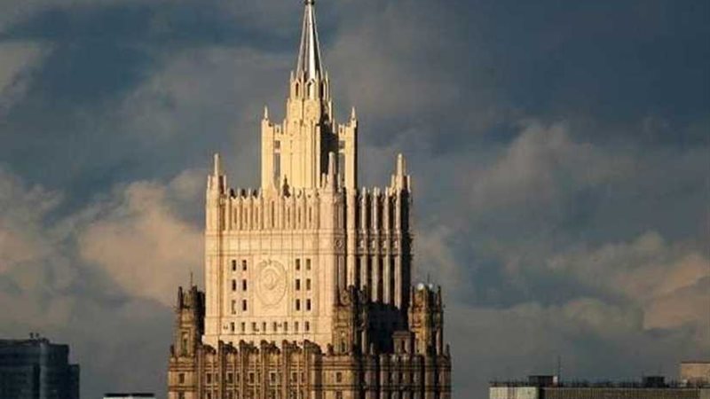 ظريف إلى موسكو على