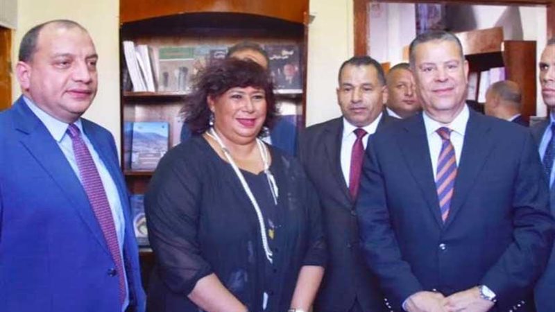 بالصور.. وزيرة الثقافة